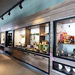 Hotell Moxy 3*