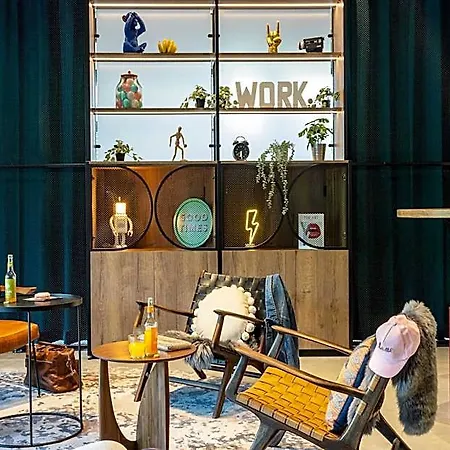 Moxy Hotel